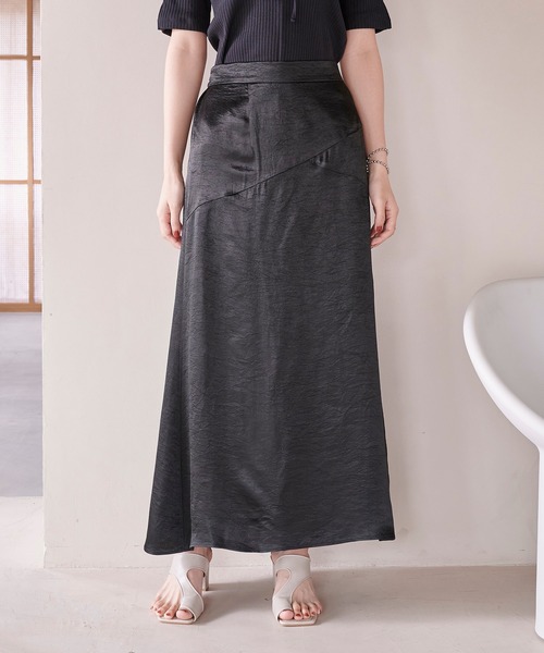 PUBLIC TOKYO（パブリックトウキョウ）の「【栃木県産】ヴィンテージリキッドサテンマーメイドスカート/ストレートシルエット（スカート・レディース・ブラック/カーキ・FREE）」の20枚目の写真