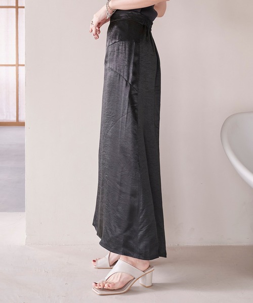 PUBLIC TOKYO（パブリックトウキョウ）の「【栃木県産】ヴィンテージリキッドサテンマーメイドスカート/ストレートシルエット（スカート・レディース・ブラック/カーキ・FREE）」の21枚目の写真