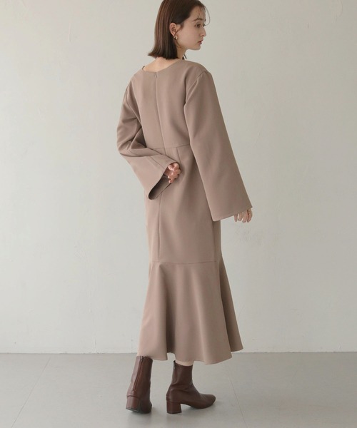 CLEIO（クレイオ）の「【CLEIO】ベルスリーブフレアロングワンピース/BELL SLEEVE FLARE LONG DRESS/293-10607（ドレス・レディース・モカ/アイボリー・FREE）」の20枚目の写真