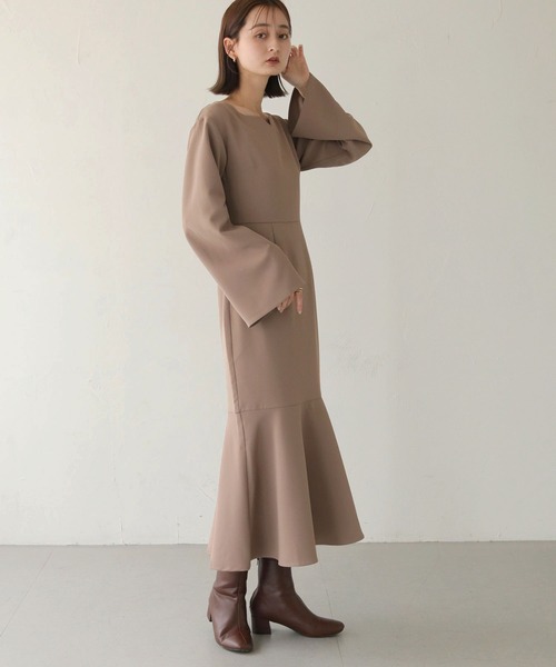 CLEIO（クレイオ）の「【CLEIO】ベルスリーブフレアロングワンピース/BELL SLEEVE FLARE LONG DRESS/293-10607（ドレス・レディース・モカ/アイボリー・FREE）」の18枚目の写真