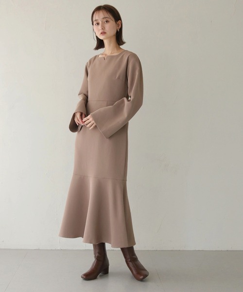 CLEIO（クレイオ）の「【CLEIO】ベルスリーブフレアロングワンピース/BELL SLEEVE FLARE LONG DRESS/293-10607（ドレス・レディース・モカ/アイボリー・FREE）」の15枚目の写真