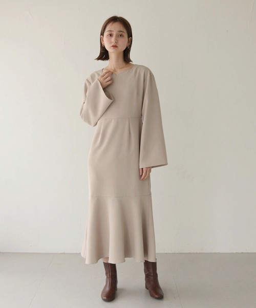 CLEIO（クレイオ）の「【CLEIO】ベルスリーブフレアロングワンピース/BELL SLEEVE FLARE LONG DRESS/293-10607（ドレス・レディース・モカ/アイボリー・FREE）」の4枚目の写真
