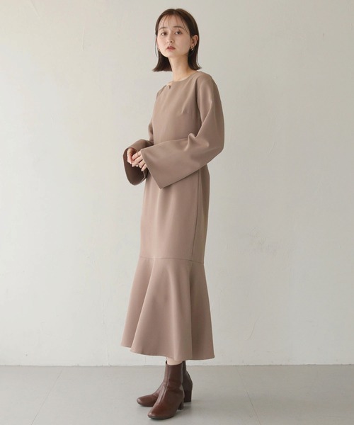 CLEIO（クレイオ）の「【CLEIO】ベルスリーブフレアロングワンピース/BELL SLEEVE FLARE LONG DRESS/293-10607（ドレス・レディース・モカ/アイボリー・FREE）」の16枚目の写真