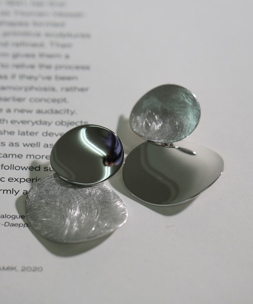 LINFA　（リンファ）の「【Peony/ピオニー】/大ぶり メタルサークルピアス（ピアス（両耳用）・レディース・ゴールド/シルバー・FREE）」の9枚目の写真