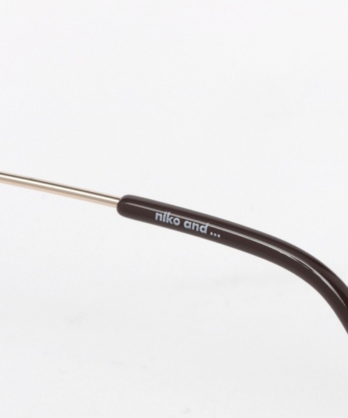 niko and...（ニコアンド）の「オリジナル細リムラウンド伊達メガネ（メガネ・レディース・ライトブラウン/ブラック/モカ・FREE）」の11枚目の写真