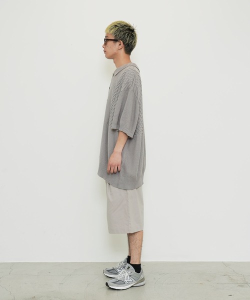 Lulu ＆ Arnie（るるあんどあーにー）の「オーバーサイズ ケーブル編み サマーニット ポロシャツ（ニット/セーター・メンズ・ブラック/ブラウン/グレイッシュベージュ・MEDIUM/LARGE）」の16枚目の写真