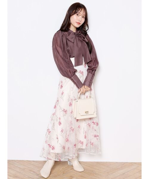 MERCURYDUO(マーキュリーデュオ)の「ボタニカル刺繍マーメイドスカート(スカート・レディース・ブラウン/ピンク/ブルー・SMALL/MEDIUM)」の9枚目の写真