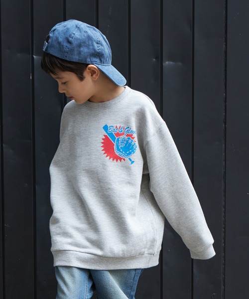 PAIRMANON STREET（ペアマノンストリート）の「【PAIRMANON STREET】ロゴプリント オーバーサイズ トレーナー（スウェット・キッズ・グレー系その他3/ブルー系その他3/ブルー系その他/ホワイト系その他/ブルー系その他2/レッド系その他/グレー系その他2/グリーン系その他/グレー系その他/マスタード/ブラック系その他/レッド系その他3/レッド系その他2/グレー系その他4/ブラウン系その他/ブラック系その他2/ピンク系その他/グリーン系その他2/ブラック系その他3/イエロー系その他・120/110/150/140/90/100/130）」の8枚目の写真