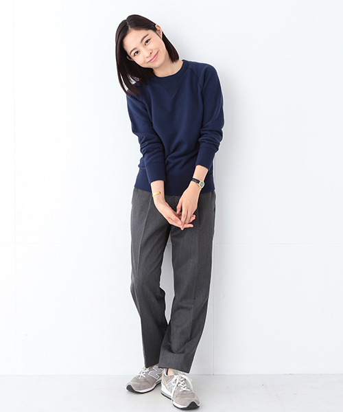 BEAMS BOY（ビームスボーイ）の「BEAMS BOY / カラー 裏毛フリーダム スウェットクルー（スウェット・レディース・レッド/ネイビー・ONE SIZE）」の16枚目の写真