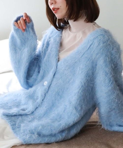 archives(アルシーヴ)の「【web限定】Vネック起毛カーディガン(カーディガン/ボレロ・レディース・グレー/ピンク/イエロー/ブルー・MEDIUM)」の3枚目の写真