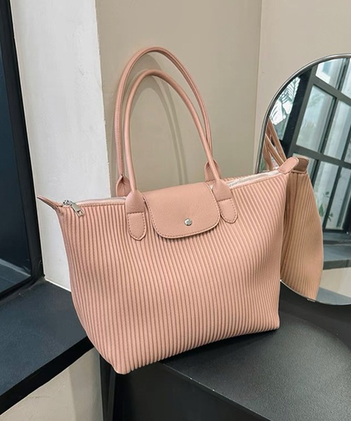 shopnikoniko（ショップニコニコ）の「合成皮革 プリーツ トートバッグ A4（トートバッグ・レディース・ホワイト/ブラック/ピンク/ベージュ・フリー）」の14枚目の写真