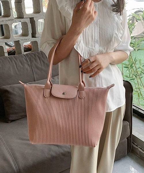 shopnikoniko（ショップニコニコ）の「合成皮革 プリーツ トートバッグ A4（トートバッグ・レディース・ホワイト/ブラック/ピンク/ベージュ・フリー）」の16枚目の写真