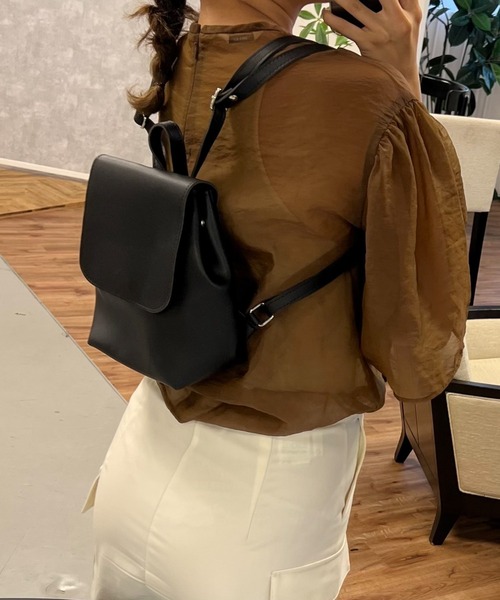 VICKY(ビッキー)の「【KOREAN ITEM】フェイクレザーリュックショルダーバッグ(ショルダーバッグ・レディース・ブラック/ピンク/オフホワイト・FREE)」の8枚目の写真