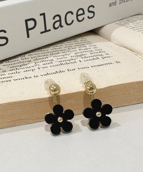 apres jour（アプレジュール）の「【apres jour×ARIAZ】フラワーピアス（ピアス（両耳用）・レディース・ホワイト/ブラック・FREE）」の2枚目の写真