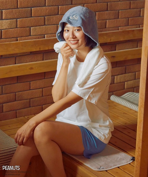 PEANUTS（ピーナッツ）の「【ピーナッツ/PEANUTS】スヌーピーサウナ吸水マット（タオル・レディース・ベージュ/チャコールグレー/ブルー・フリー）」の5枚目の写真