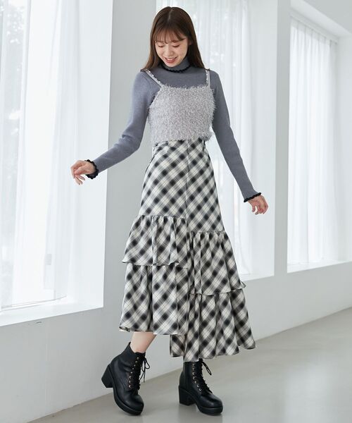 MAJESTIC LEGON（マジェスティックレゴン）の「ショルダービーズビスチェ（ベスト・レディース・グレー/ピンク/ブラック/アイボリー・MEDIUM）」の21枚目の写真