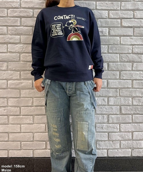 SNOOPY×OLD BETTY'S(スヌーピーカケルオールドベティーズ)の「スヌーピー【SNOOPY】Crew Neck Sweat (CONTACT!)(スウェット・レディース・ネイビー・L/M)」の2枚目の写真