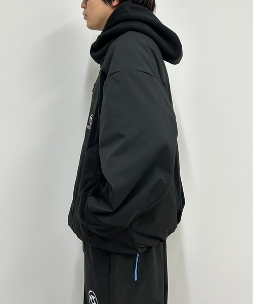 WHO'S WHO gallery（フーズフーギャラリー）の「【KOOKY'N/クーキー】BRONXフリース切替パーカー（マウンテンパーカー・メンズ・ブラック/チャコールグレー/ホワイト・FREE）」の6枚目の写真