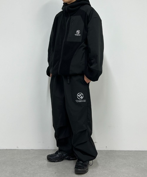 WHO'S WHO gallery（フーズフーギャラリー）の「【KOOKY'N/クーキー】BRONXフリース切替パーカー（マウンテンパーカー・メンズ・ブラック/チャコールグレー/ホワイト・FREE）」の9枚目の写真