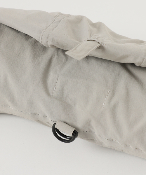 SLOBE IENA（スローブイエナ）の「《追加4/WEB限定》WASHER NYLONストレッチマウンテンパーカー（マウンテンパーカー・レディース・グレー/ベージュ系その他/ブラック/ブラウン・MEDIUM/SMALL）」の7枚目の写真