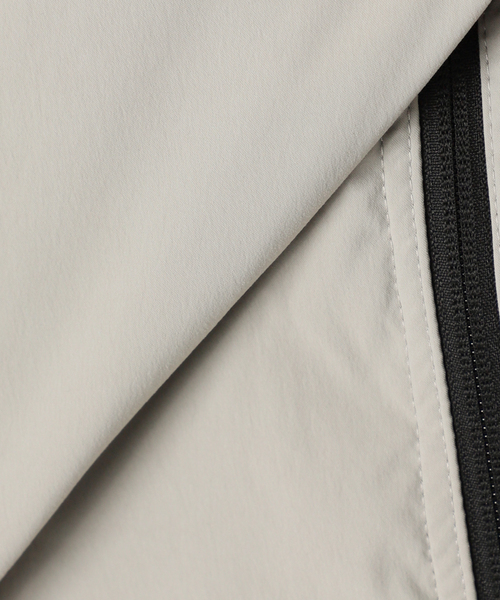 SLOBE IENA（スローブイエナ）の「《追加4/WEB限定》WASHER NYLONストレッチマウンテンパーカー（マウンテンパーカー・レディース・グレー/ベージュ系その他/ブラック/ブラウン・MEDIUM/SMALL）」の10枚目の写真