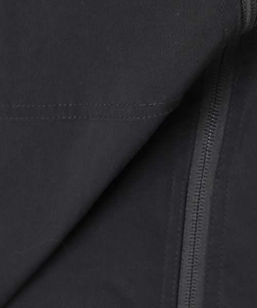 SLOBE IENA（スローブイエナ）の「《追加4/WEB限定》WASHER NYLONストレッチマウンテンパーカー（マウンテンパーカー・レディース・グレー/ベージュ系その他/ブラック/ブラウン・MEDIUM/SMALL）」の12枚目の写真