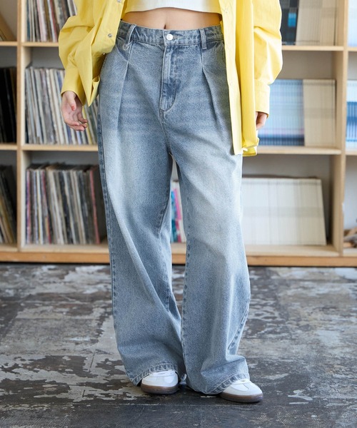 PBLIM(ページボーイリム)の「PBLIM/タックデニムパンツ(デニムパンツ・レディース・レッド/ブラック/ライトブルー・MEDIUM/LARGE)」の2枚目の写真