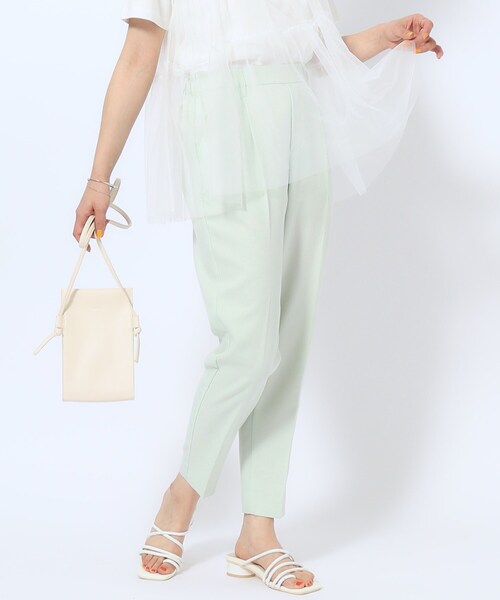 SHOO・LA・RUE（シューラルー）の「【洗える/SS-3L】すっきりキレイにかっこよく 大人のテーパードパンツ（その他パンツ・レディース・ブラック/ネイビー系2/グリーン系/グレー系1/ベージュ・01/02/03/04/05/10）」の4枚目の写真