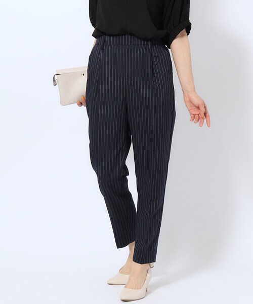 SHOO・LA・RUE（シューラルー）の「【洗える/SS-3L】すっきりキレイにかっこよく 大人のテーパードパンツ（その他パンツ・レディース・ブラック/ネイビー系2/グリーン系/グレー系1/ベージュ・01/02/03/04/05/10）」の5枚目の写真