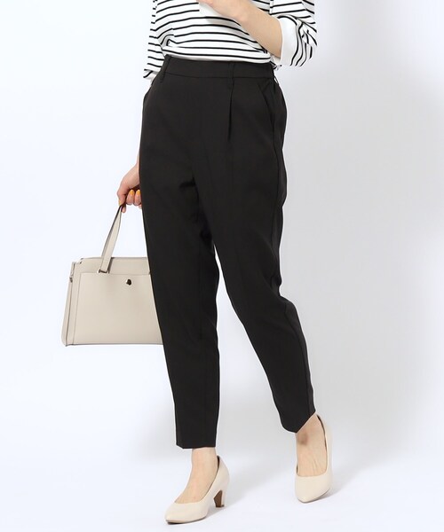 SHOO・LA・RUE（シューラルー）の「【洗える/SS-3L】すっきりキレイにかっこよく 大人のテーパードパンツ（その他パンツ・レディース・ブラック/ネイビー系2/グリーン系/グレー系1/ベージュ・01/02/03/04/05/10）」の2枚目の写真