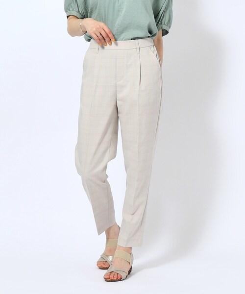 SHOO・LA・RUE（シューラルー）の「【洗える/SS-3L】すっきりキレイにかっこよく 大人のテーパードパンツ（その他パンツ・レディース・ブラック/ネイビー系2/グリーン系/グレー系1/ベージュ・01/02/03/04/05/10）」の22枚目の写真