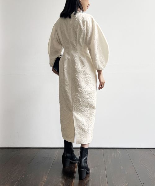 VERMEIL par iena(ヴェルメイユパーイエナ)の「《追加》ジャガードウエストシェイプワンピース(ワンピース・レディース・ホワイト/ブラック・38/40/36)」の17枚目の写真