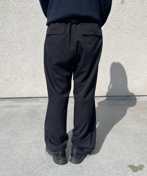 BROKEN BASE（ブロークンベース）の「ニータックスラックス