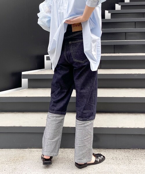 fredy emue（フレディエミュ）の「ロングロールアップデニムパンツ（デニムパンツ・レディース・ネイビー/ブラック・36/38）」の9枚目の写真