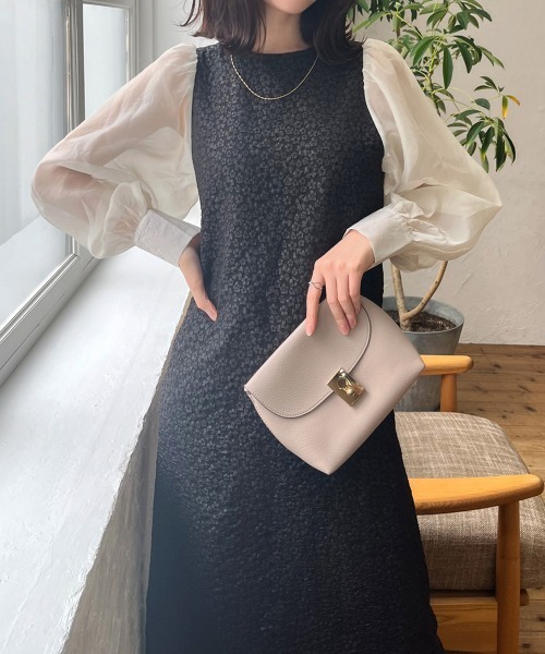 Rejoule(リジュール)の「小花柄ふくれジャガードワンピース(ワンピース・レディース・ブラック×ブラック/ベージュ/ブラック×ホワイト・FREE/S)」の4枚目の写真