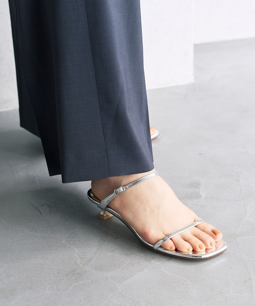 LE TALON(ルタロン)の「3.5cmWストラップサンダル(サンダル・レディース・イエロー/シルバー/ブルー/ブラック×ブラック・SMALL/MEDIUM/LARGE/X-LARGE/X-SMALL)」の1枚目の写真