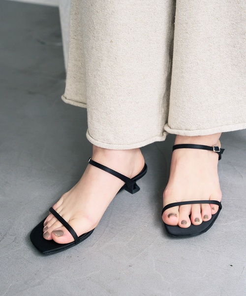 LE TALON(ルタロン)の「3.5cmWストラップサンダル(サンダル・レディース・イエロー/シルバー/ブルー/ブラック×ブラック・SMALL/MEDIUM/LARGE/X-LARGE/X-SMALL)」の7枚目の写真