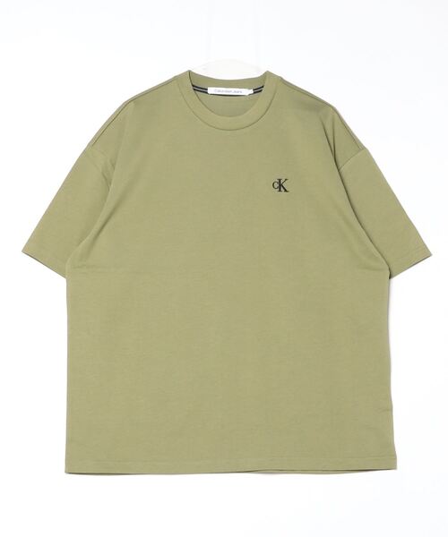 Calvin Klein Jeans(カルヴァンクラインジーンズ)の「Calvin Klein Jeans(カルバン クライン ジーンズ)@ショートスリーブユニセックスエンボスロゴTシャツ(Tシャツ/カットソー・メンズ・ホワイト/カーキ/ブラック/ベージュ・XL/M/L)」の4枚目の写真