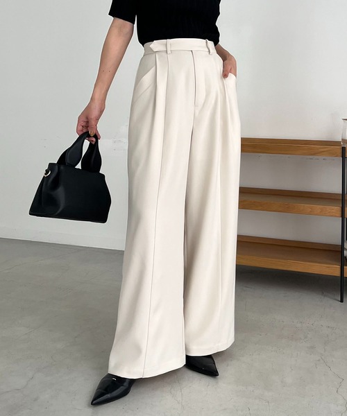 CAPRICIEUX LE'MAGE(カプリシューレマージュ)の「サイドポケットワイドパンツ(その他パンツ・レディース・ブラック/ベージュ/ホワイト系その他・36/38)」の2枚目の写真