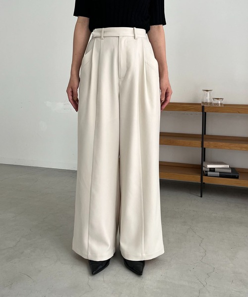 CAPRICIEUX LE'MAGE(カプリシューレマージュ)の「サイドポケットワイドパンツ(その他パンツ・レディース・ブラック/ベージュ/ホワイト系その他・36/38)」の4枚目の写真