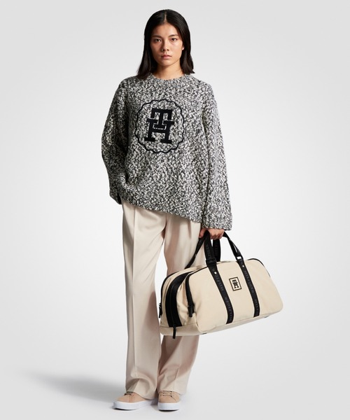 TOMMY HILFIGER（トミーヒルフィガー）の「スポーツラグジュアリーダッフルバッグ（ボストンバッグ・レディース・ベージュ・FREE）」の2枚目の写真