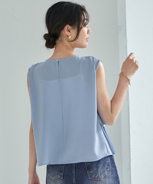 STYLE DELI（スタイルデリ）の「【LUXE】２段プリーツブラウス（シャツ/ブラウス・レディース・ブラック/ライトブルー/ホワイト・FREE）」の9枚目の写真