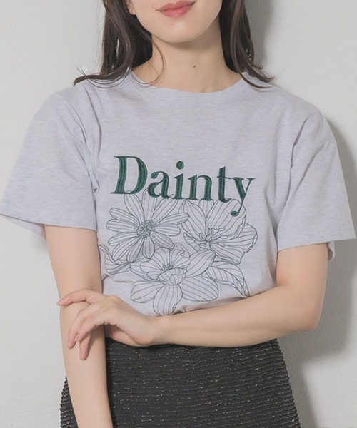 RETRO GIRL（レトロガール）の「【2サイズ展開】花刺繍TEE（Tシャツ/カットソー・レディース・ホワイト系その他2/ホワイト系その他3/ホワイト系その他4/ホワイト系その他5・ONE SIZE/FREE）」の4枚目の写真