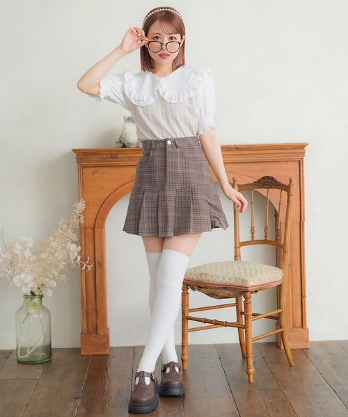 DearMyLoveRose(ディアマイラブローズ)の「ビッグフリル襟ドッキングトップス(Tシャツ/カットソー・レディース・ベージュ/ブラック/ホワイト・MEDIUM/3L/LL/LARGE)」の7枚目の写真