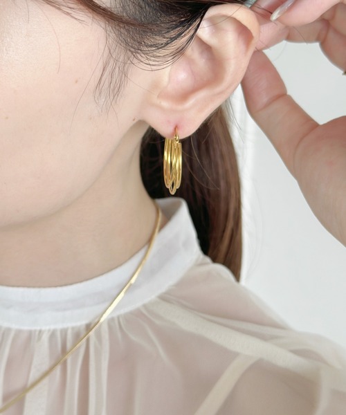 sowang(ソワン)の「トリプルフープピアス【ステンレス】-triple hoop pierce/stainless-(ピアス(両耳用)・レディース・ゴールド/シルバー・FREE)」の11枚目の写真