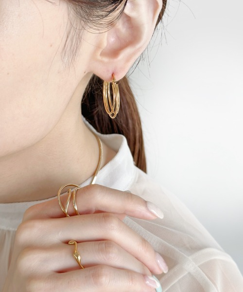 sowang(ソワン)の「トリプルフープピアス【ステンレス】-triple hoop pierce/stainless-(ピアス(両耳用)・レディース・ゴールド/シルバー・FREE)」の10枚目の写真