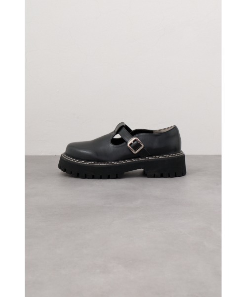 AZUL by moussy(アズールバイマウジー)の「Tストラップ厚底ローファー(ローファー・レディース・アイボリー/ブラック・SMALL/MEDIUM/LARGE)」の7枚目の写真