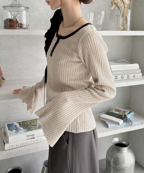Eclat one(エクラワン)の「【Eclat one】配色ヘンリーネック リブニット(ニット/セーター・レディース・ブラック/レッド/ベージュ・FREE)」の16枚目の写真