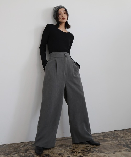 hellam（へラム）の「ウエスト折り返しタックワイドパンツ（スラックス・レディース・チャコール/アイボリー/ブラック/グレイッシュベージュ・FREE）」の4枚目の写真