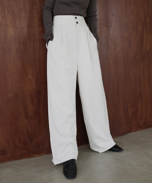 hellam（へラム）の「ウエスト折り返しタックワイドパンツ（スラックス・レディース・チャコール/アイボリー/ブラック/グレイッシュベージュ・FREE）」の2枚目の写真